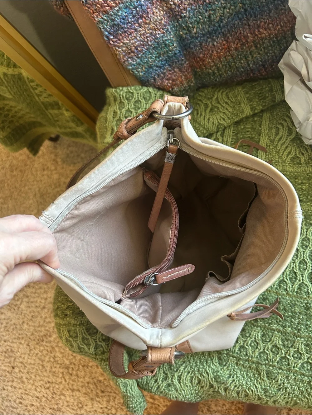 The Sak Ashland Leather Bucket Hobo Shoulder Bag Slouchy Boho Coastal Cream